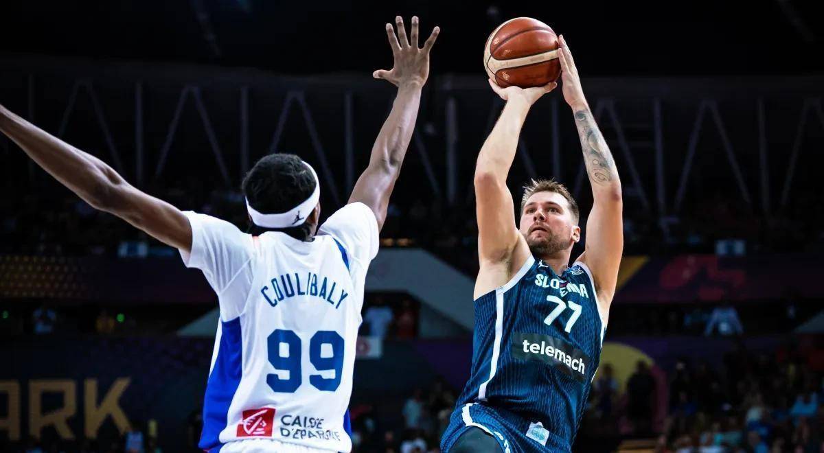 东契奇与40激战SKT分钟，战术调整胜负难料！，梅西焦点对战全场沸腾不已的简单介绍