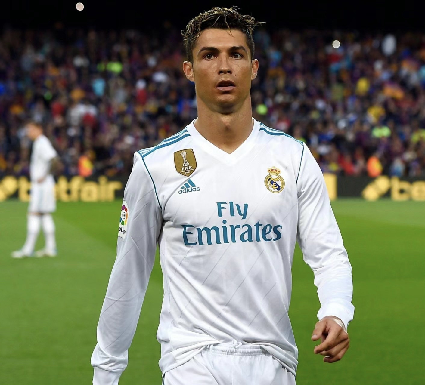 C罗重返赛场，晋级下一阶段首场状态出色，皇家马德里观众沸腾！气势如虹延续的简单介绍