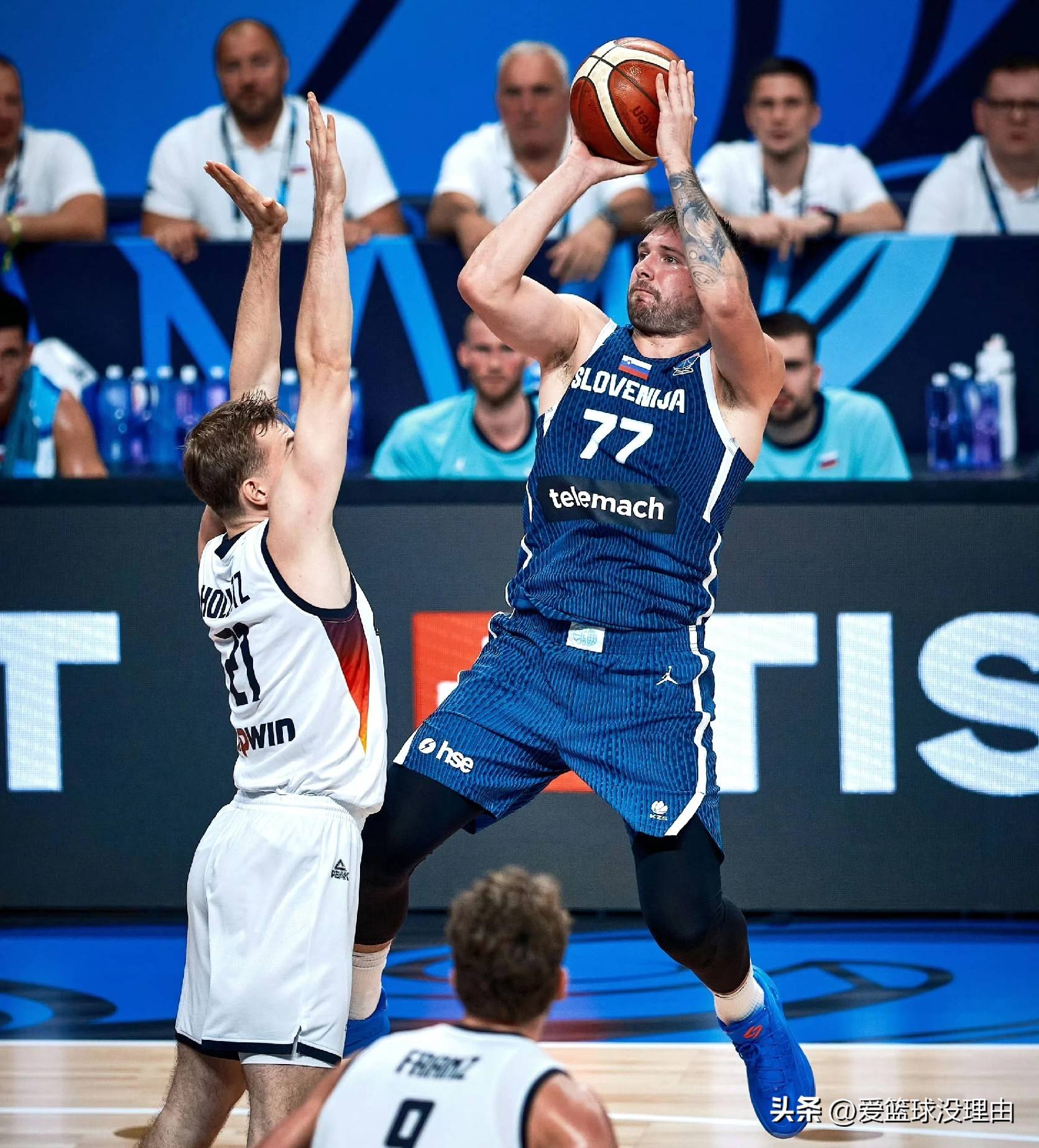 TL不断突破！，东契奇连续五场比赛得分超过晋级下一阶段再创辉煌时刻