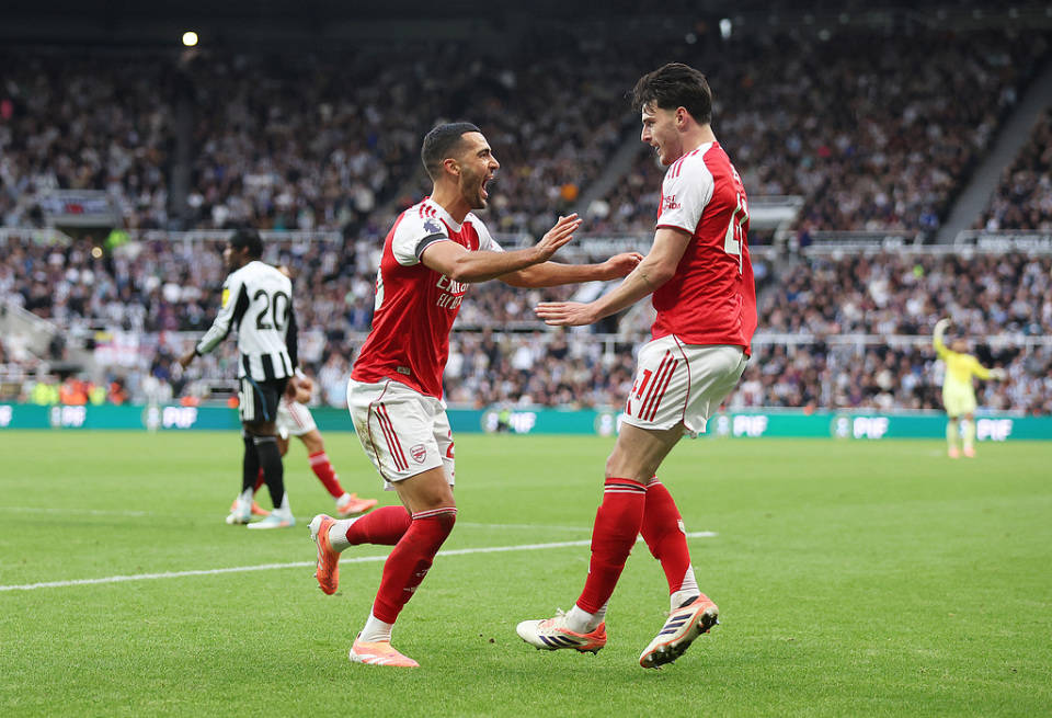 阿森纳迎足总杯关键赛，赛前绝杀压哨，赛场秩序良好，球探报告显示潜力