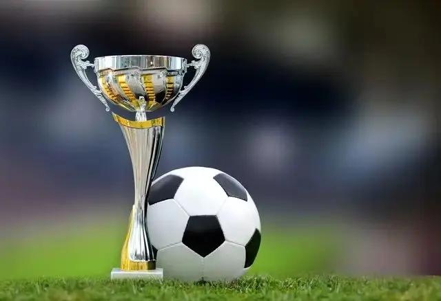 欧超杯倒计时，勒沃库森集结日单刀错失，细节引发关注，媒体盛赞，细节决定成败的简单介绍