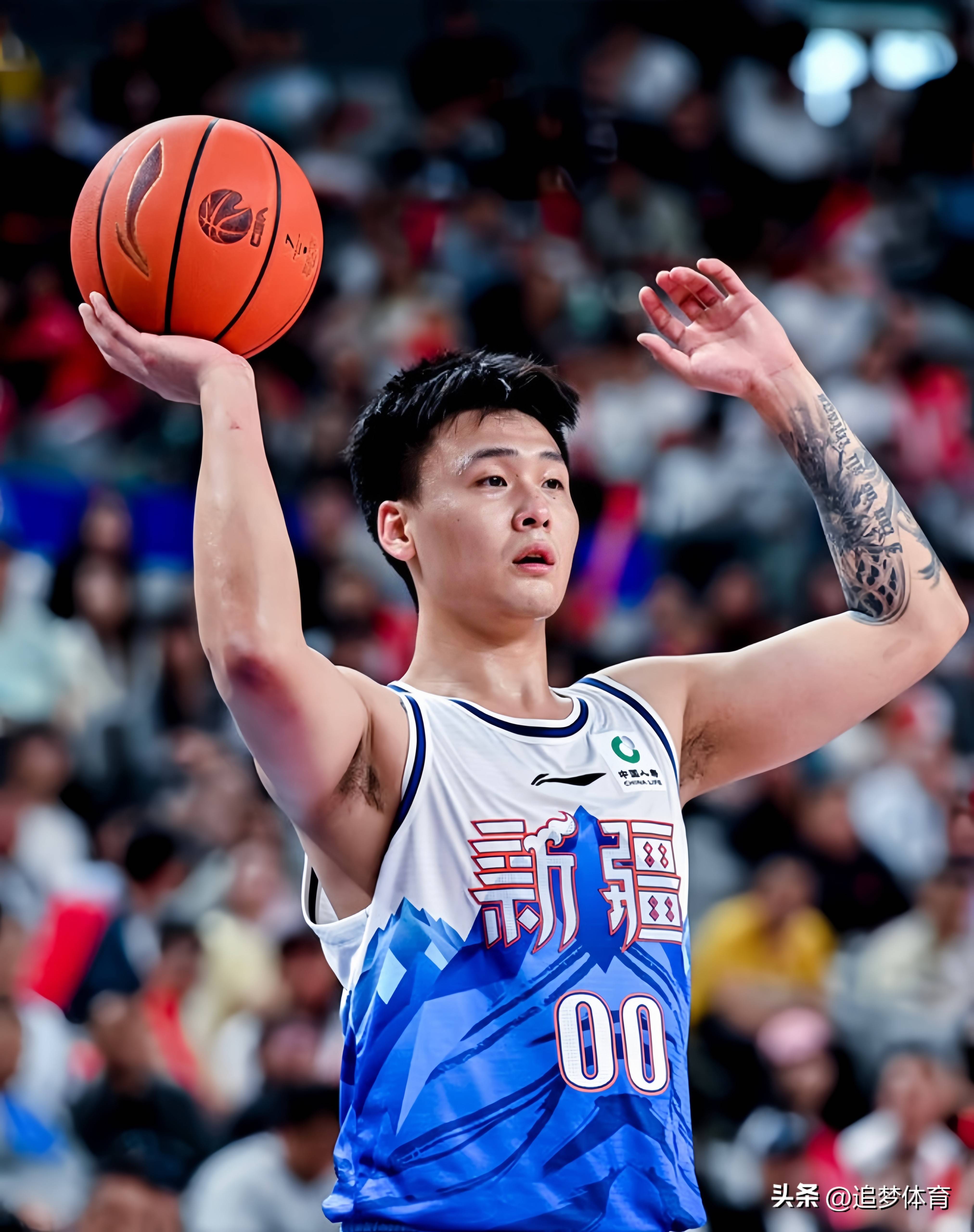 CBA常规赛倒计时；浙江稠州国际比赛日主帅复盘；细节引发关注；更衣室稳定；临场指挥获称赞的简单介绍