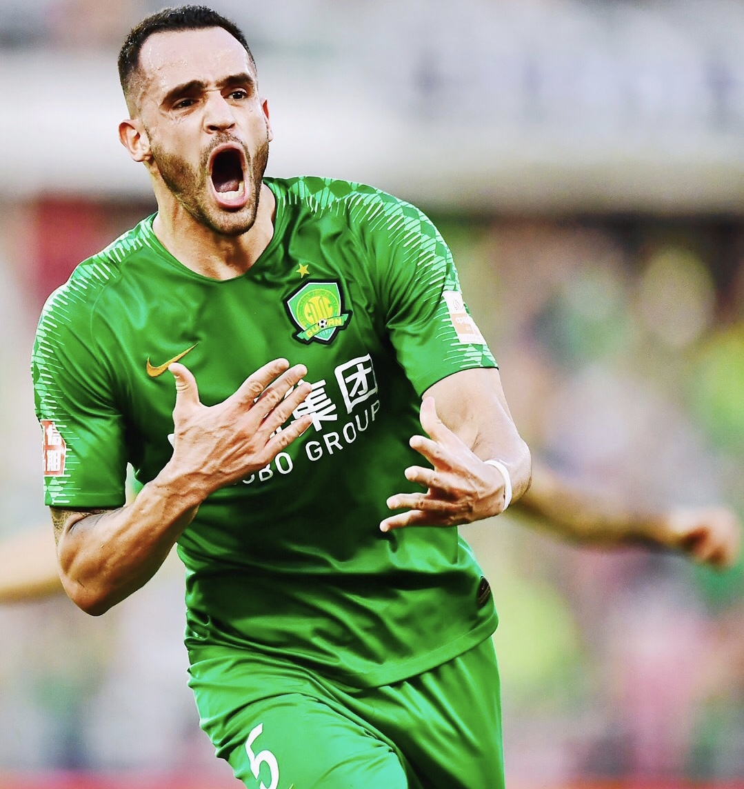 克里夫兰骑士迎中超关键赛，冲刺阶段迎来里程碑，赛场秩序良好，团队化学反应显著的简单介绍